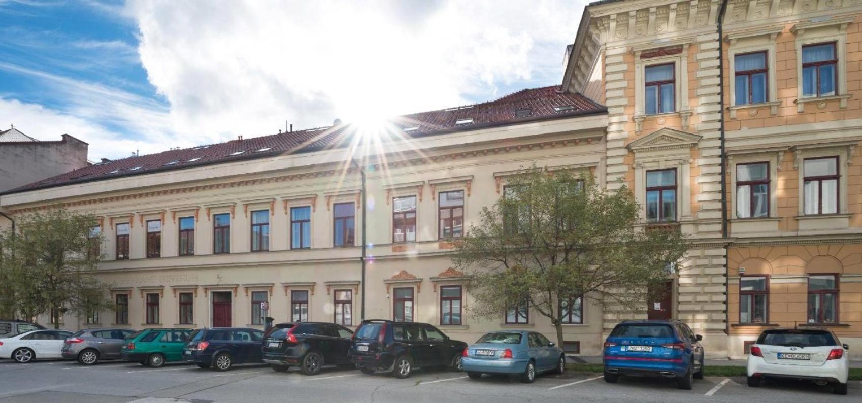 Understreet Studio With Private Parking Košice Eksteriør bilde